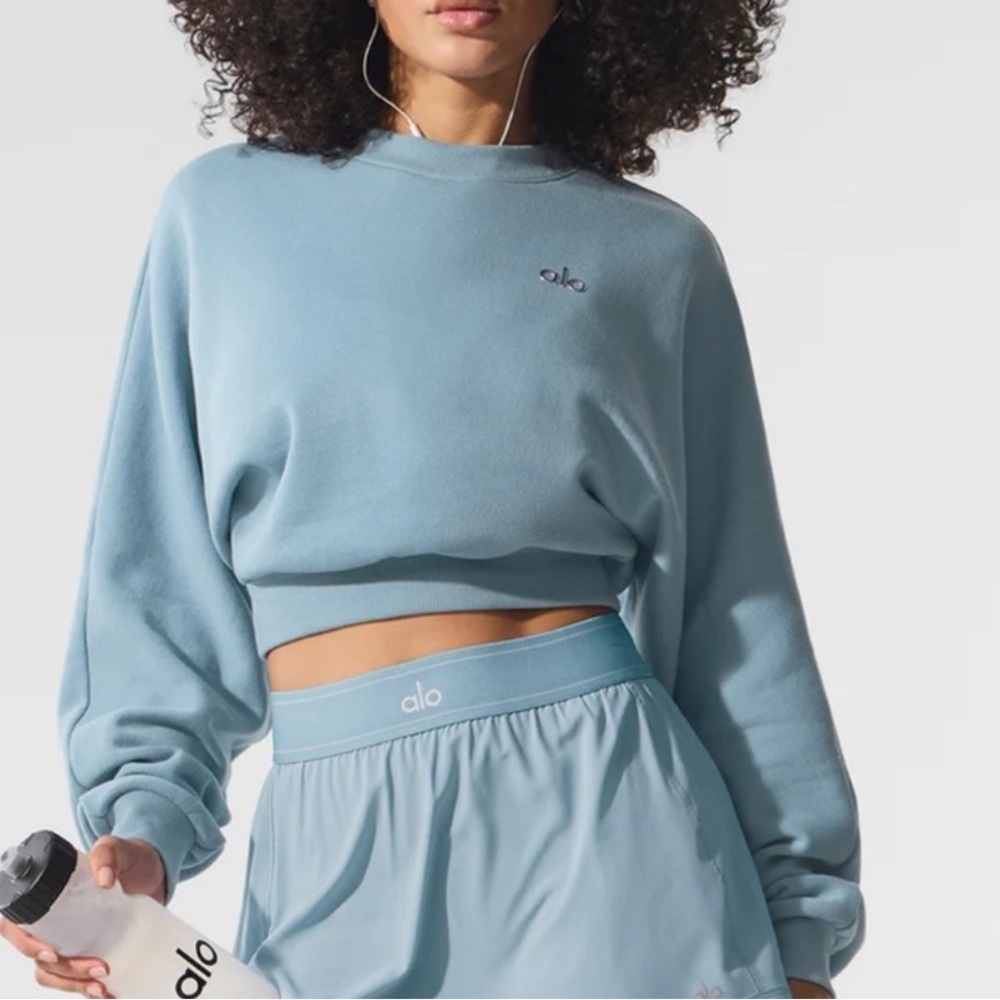 Alo cropped accolade pullover size small celestial blue